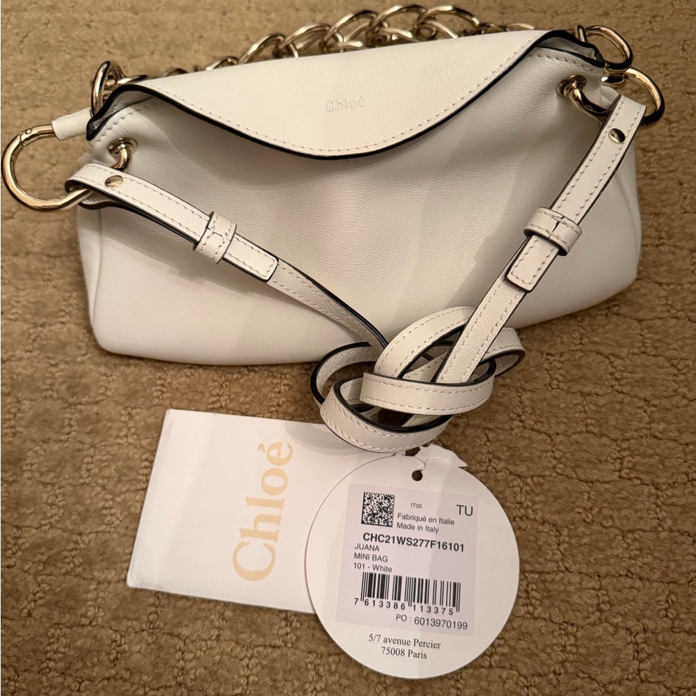 Chloe Juana Bag
White short chain handle and long strap Bag with Gold Chain - Picture 7 of 9